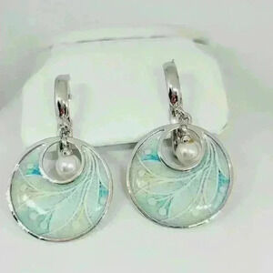 NWOT Beautiful Round Colorful Pearl Earrings